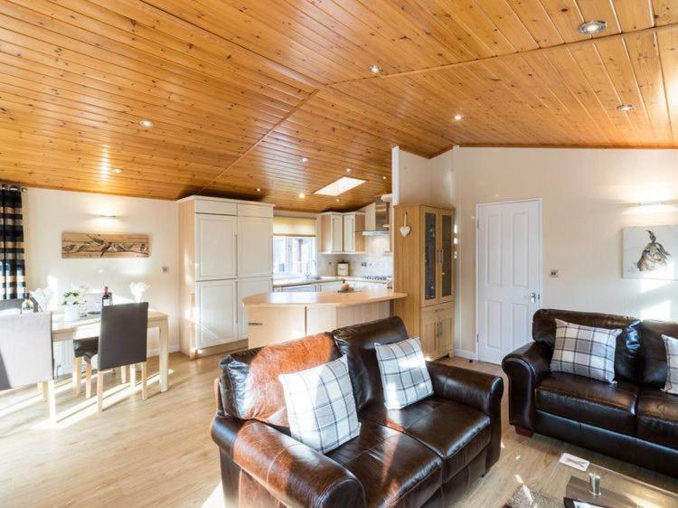 Windermere Retreat - White Cross Bay Holiday Park Ngoại thất bức ảnh