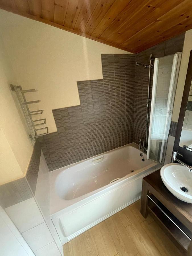 Windermere Retreat - White Cross Bay Holiday Park Ngoại thất bức ảnh